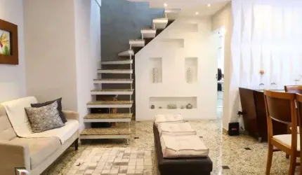 Excelente oportunidade de morar em uma cobertura de 128 m²  com 3 suítes, móveis planejados e elevador.