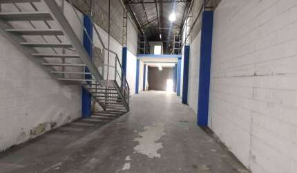 Galpão para alugar em São Bernardo do Campo, Rudge Ramos, 390m²