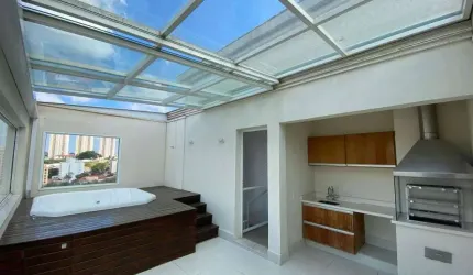 Belíssima cobertura duplex no Jardim Primavera em Campinas com 170 m², 3 suítes, 3 vagas, área privativa com Jacuzzi e churrasqueira. Desocupada