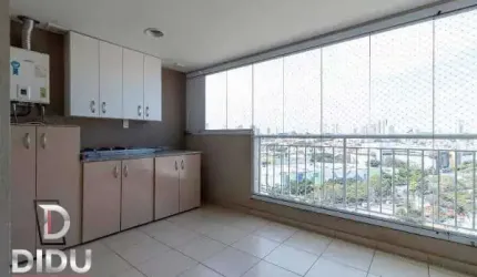 Apartamento à venda em São Paulo na General Chagas Santos!! São 60 m²,  2 dormitórios, 1 suíte, 1 vaga. Andar super alto. Desocupado.