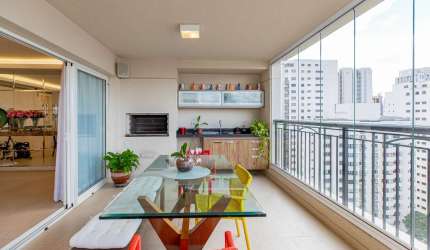 Apartamento à venda em São Paulo, Moema, com 3 quartos, 210m²
