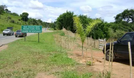 SÍTIO À VENDA DE FRENTE PARA RODOVIA DE CONTORNO DE ITATIBA.