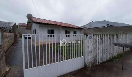 Casa com um amplo terreno