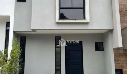 Sobrado novo em condomínio fechado no Santa Candida