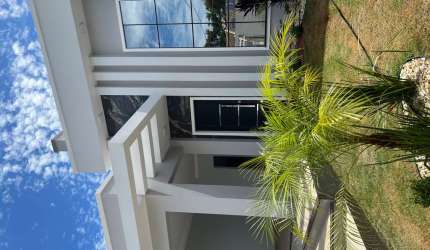 Casa com 2 Quartos + Suíte com Sobra de Terreno - Vila Gaúcha
