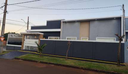Casa de esquina no Boa Vista