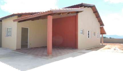 Casa com 2 quartos à venda no Residencial COOPEMI I, Guaratinguetá , 80 m2 por R$ 550.000