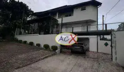 Sobrado com 4 dormitórios à venda, 300 m² por R$ 1.300.000,00 - Guaíra - Curitiba/PR
