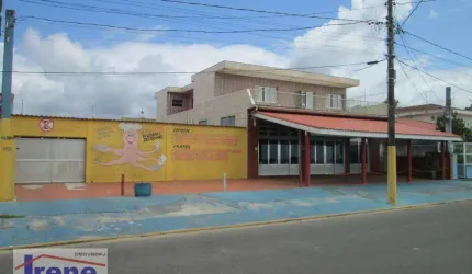 Prédio comercial e residencial com vista para o mar em Itanhaém / SP