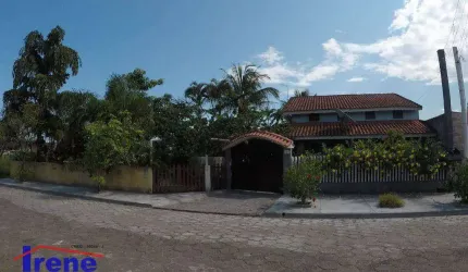 Entre a beleza do campo, e o clima agradável da Praia, fique com os dois !!! Documentação toda OK pra financiamento!!!