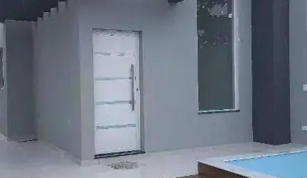 Casa Linda,com fachada  Moderna com Piscina Grande, Lado Praia. Pronta pra receber sua família!!!