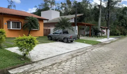 Casa de Condomínio com 5 quartos, Praia da Mococa, Caraguatatuba - R$ 899 mil, Cod: 2196