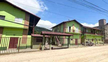 Apartamento com 2 quartos, Praia da Maranduba, Ubatuba - R$ 280 mil, Cod: 2570