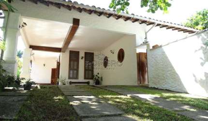 Casa com 4 quartos, Praia do Lázaro, Ubatuba - R$ 2 mi, Cod: 693