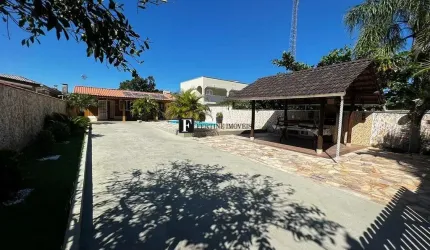 Casa com 3 quartos e Piscina em Ipanema