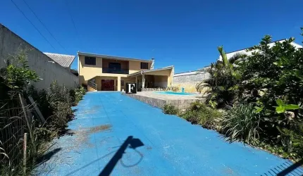 Sobrado com Piscina e 4 quartos em Matinhos