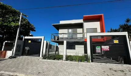 Sobrado de alto padrão próximo ao mar