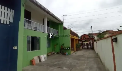Sobrado em condomínio próximo ao mar