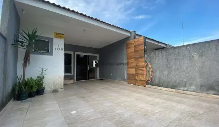 Casa em praia de leste com 02 quartos e piscina
