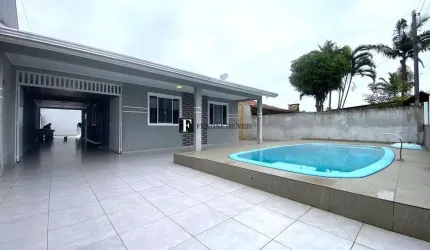 Casa em Ipanema com piscina