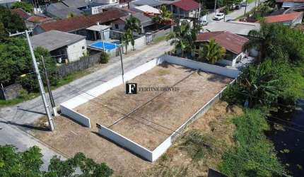 Terreno de esquina para construção em Ipanema