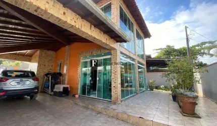 Sobrado de esquina faixa mar em Shangri-lá