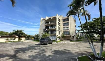 Apartamento com 2 quartos em Praia de Leste