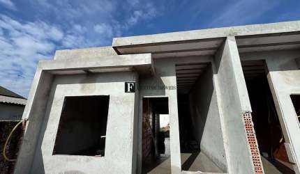 Casa com Piscina em Matinhos