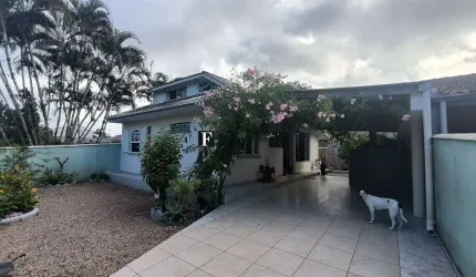 Casa com ático em Pontal do Paraná