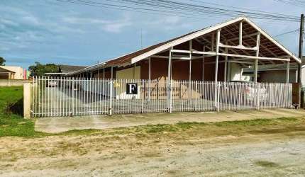 Casa em condomínio com 02 quartos - Grajau