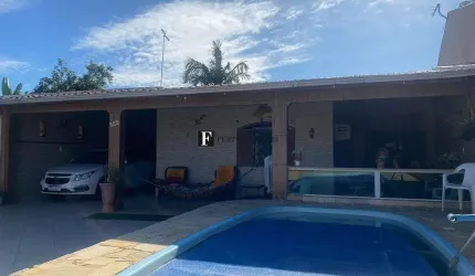 Casa com Piscina em Praia de Leste