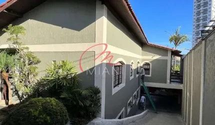 Sobrado com 4 dormitórios à venda, 300 m² por R$ 1.990.000,00 - Vila Sônia - São Paulo/SP