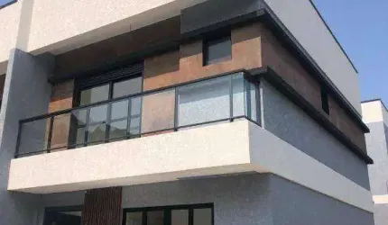 Sobrado com 3 dormitórios à venda, 100 m² por R$ 665.000,00 - Hauer - Curitiba/PR