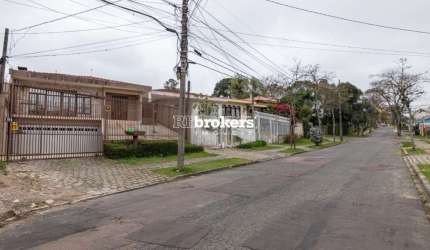 Casa com 3 Dormitórios, a Venda, no Bairro Água Verde, em Curitiba. REbrokers