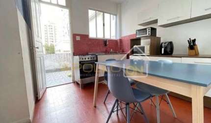 Sobrado no Gonzaga, excelente para comercio ou residencia.