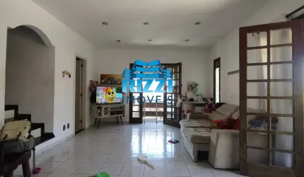 Excelente Casa Triplex em Condomínio Fechado na Freguesia