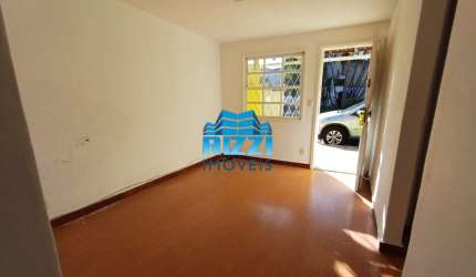Excelente Casa Linear com 03 Quartos - Condomínio Quinta do Anil