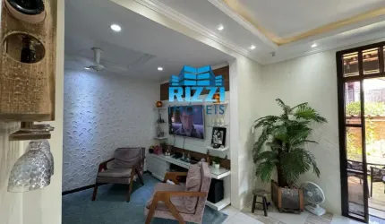 Linda Casa Triplex em Condomínio Fechado na Taquara