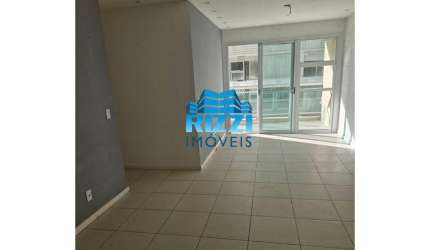 Excelente apartamento com 02 quartos (01 suíte) na Freguesia