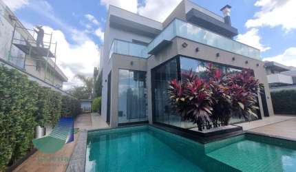 Casa de Condominio com 5 suites para alugar, 420m2 - Alphaville