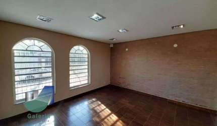 Casa Comercial com 3 quartos para alugar, 249m2 - Ribeirania