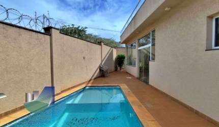 Casa em condominio com 3 quartos para alugar, 226m2 - Quinta da Primavera