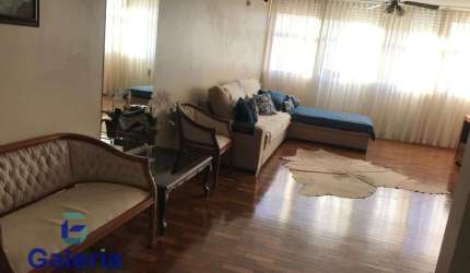 Apartamento com 3 quartos para alugar, 199m2 -  Centro