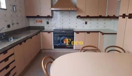 Casa com 3 dormitórios à venda, 220 m² por R$ 750.000,00 - Centro - Itatiba/SP