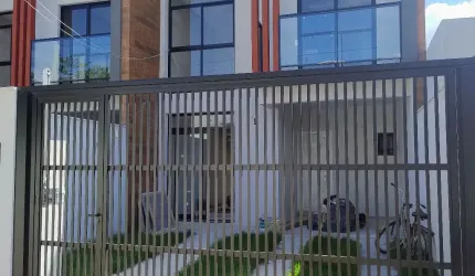 Sobrado 3 Dormitórios 1 Suíte, 1 Demi Suíte + 1 Dormitório Alto Padrão Bairro São João Itajaí SC