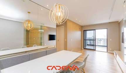 Apartamento com 2 quartos e 2 vagas à venda no Centro de Curitiba
