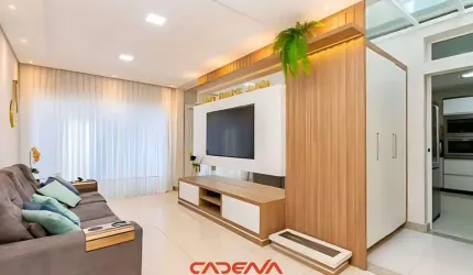 Casa com 3 quartos e 4 vagas à venda no Água Verde
