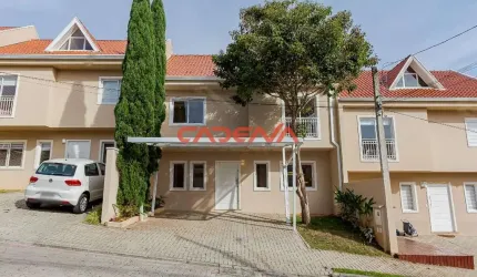 Sobrado com 3 quartos e 1 vaga para aluguel no Barreirinha