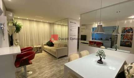 Apartamento mobiliado e decorado.
