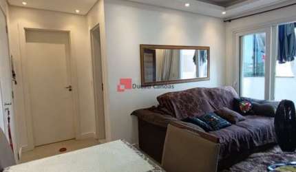 Apartamento semimobiliado com 01 dormitório, sacada com chur